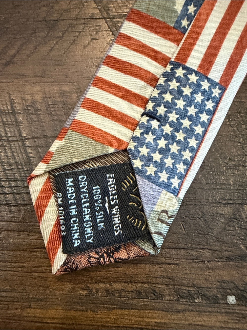 Patriotic American Flag Print Men's Tie - Red, Blue, White 100 percent silk - Picture 3 of 4